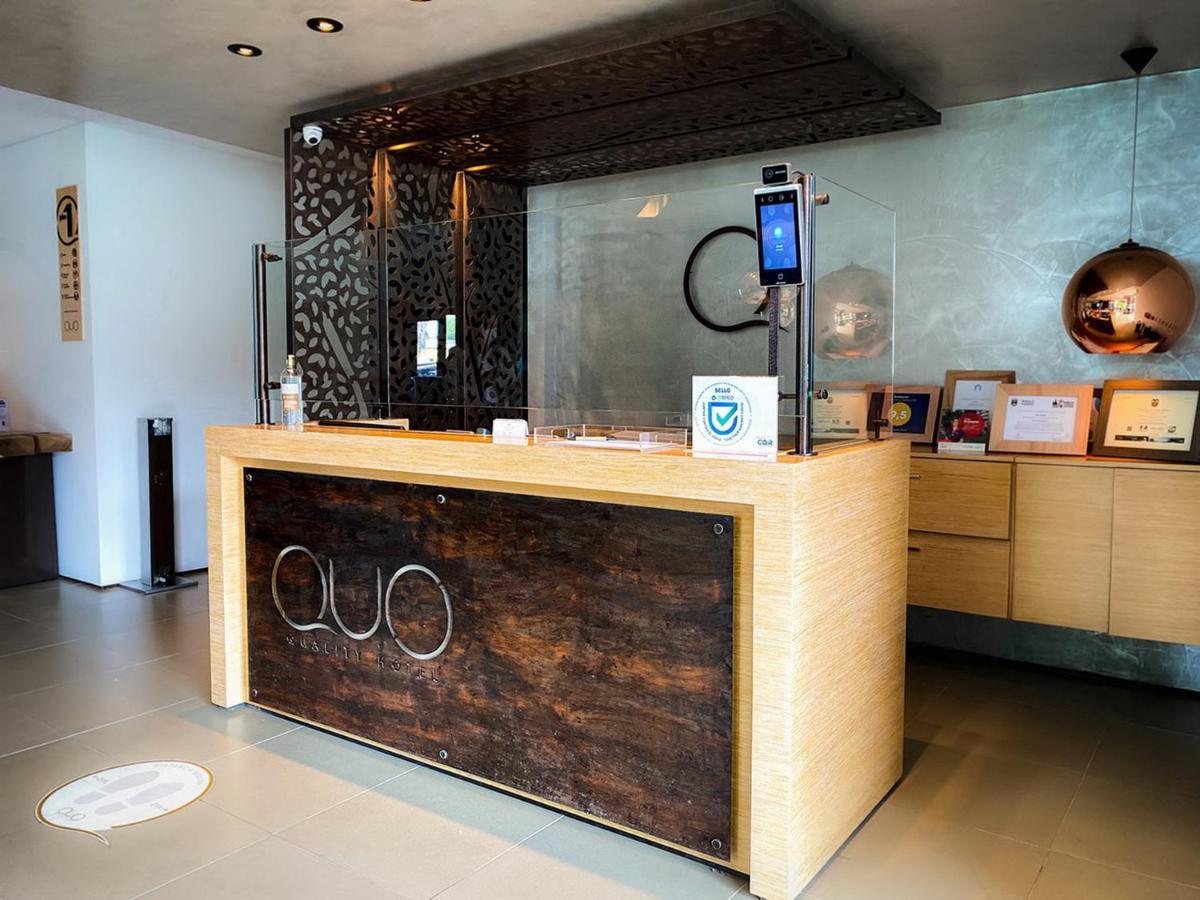 Quo Quality Hotel Manizales Extérieur photo A temperature screening station at the front desk of a hotel in Phuket, Thailand