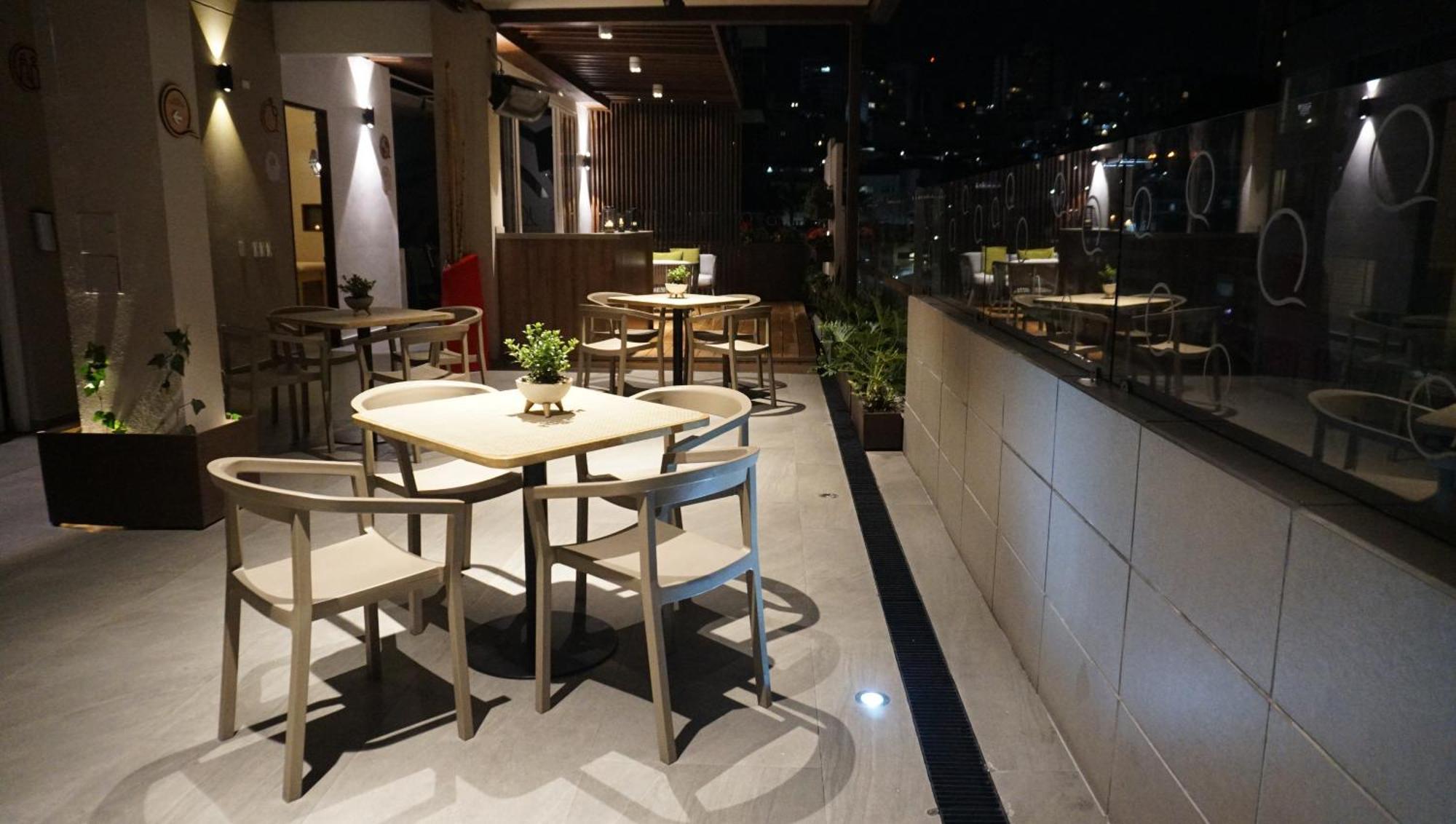 Quo Quality Hotel Manizales Extérieur photo The interior of the restaurant