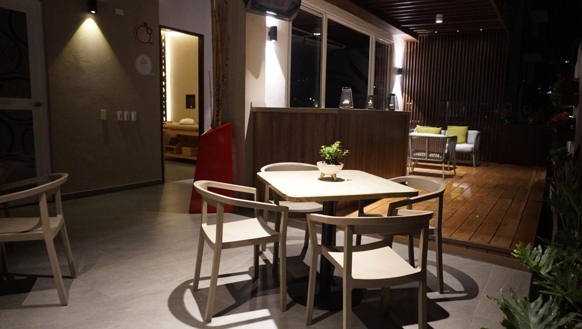 Quo Quality Hotel Manizales Extérieur photo A dining room
